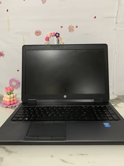 hp ZBook i5