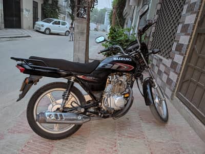 GD 110s, Suzuki Black