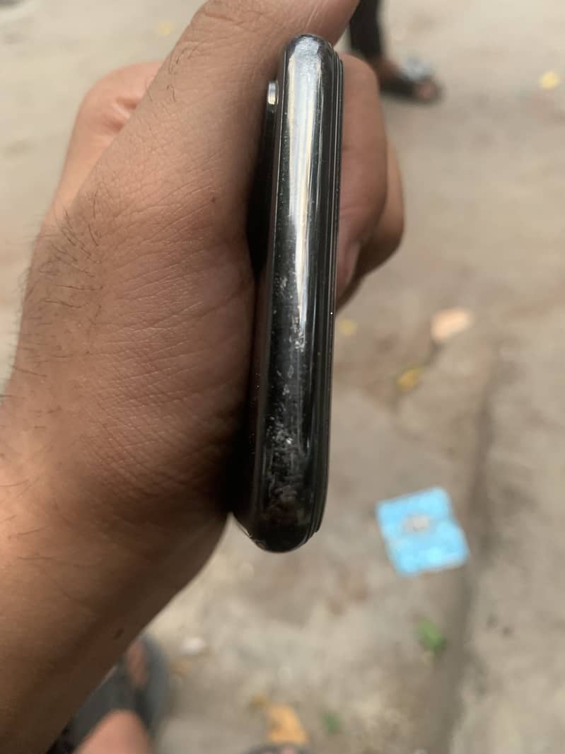 Apple iPhone X 2