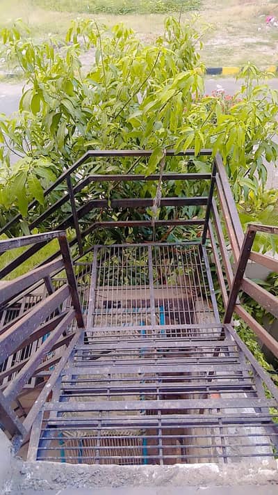 Heavy Duty Iron Ladder Staircase Available for Sale