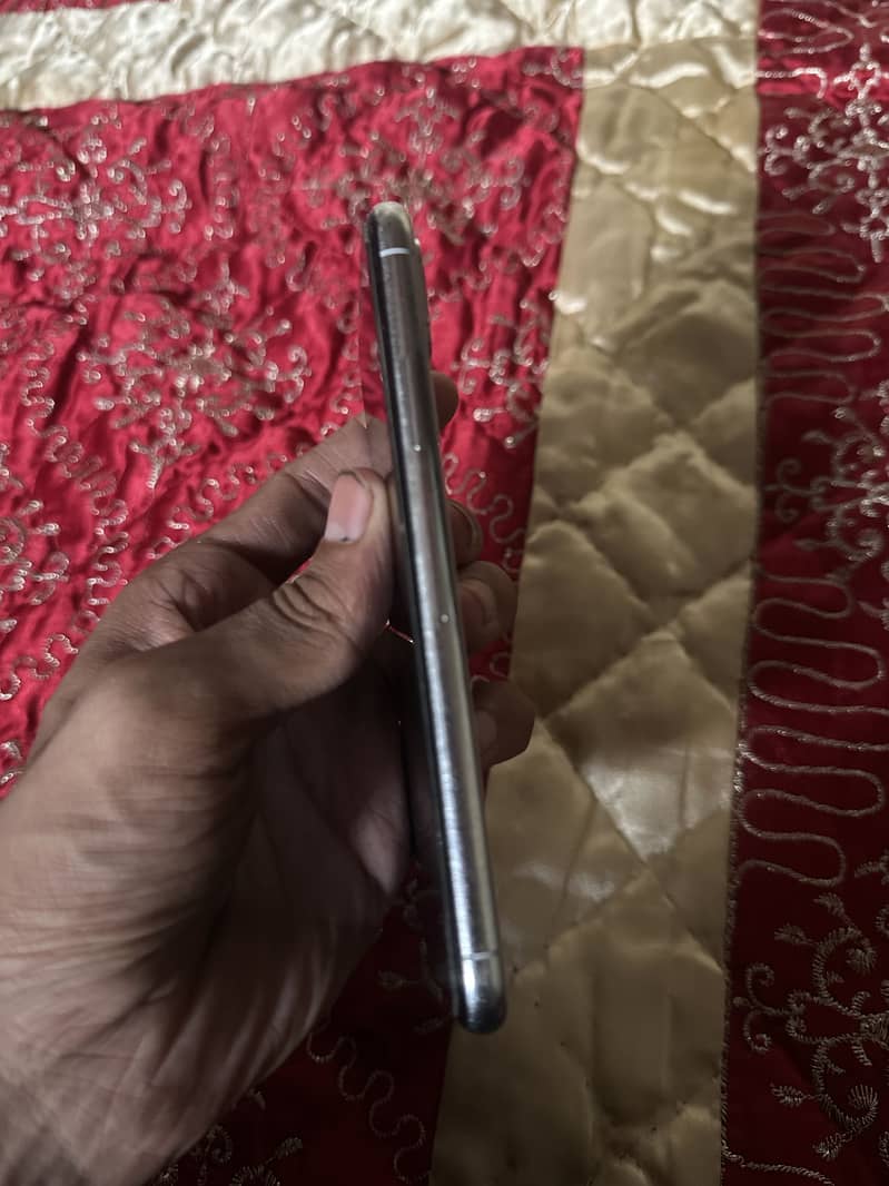Apple iPhone X 1