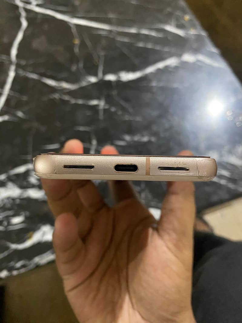 Google Pixel 8 2