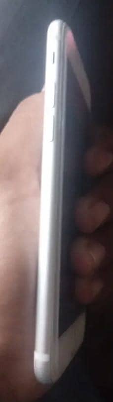 Apple iPhone 7 1