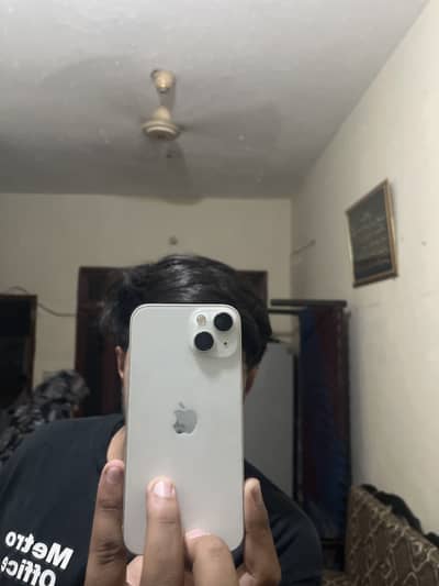 Apple iPhone 13