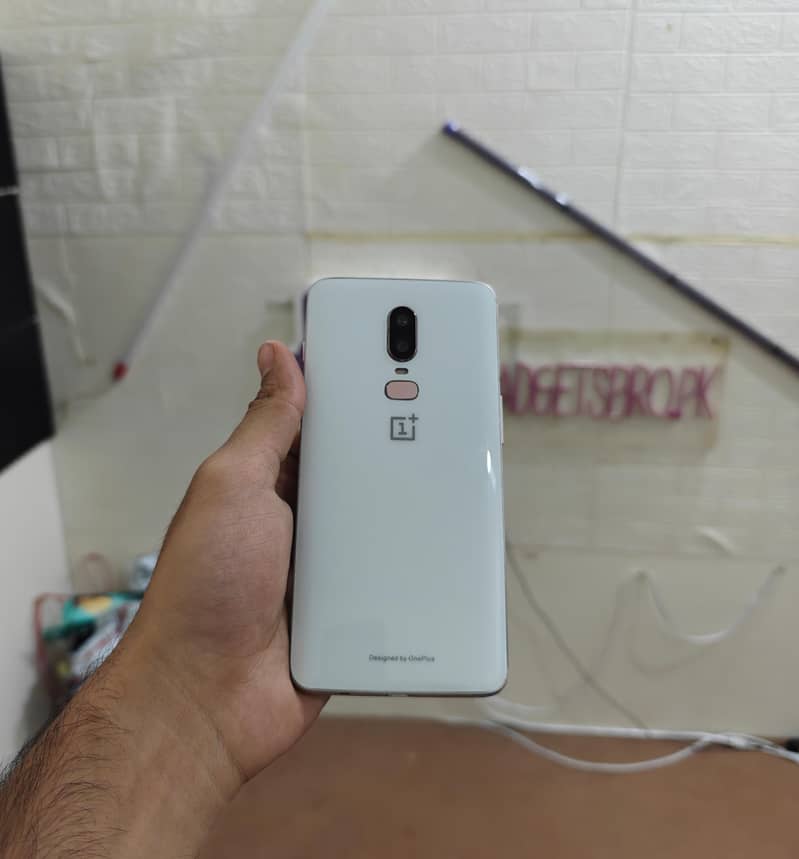 One Plus 6 1