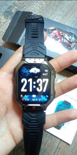 KR 82 sports smart watch