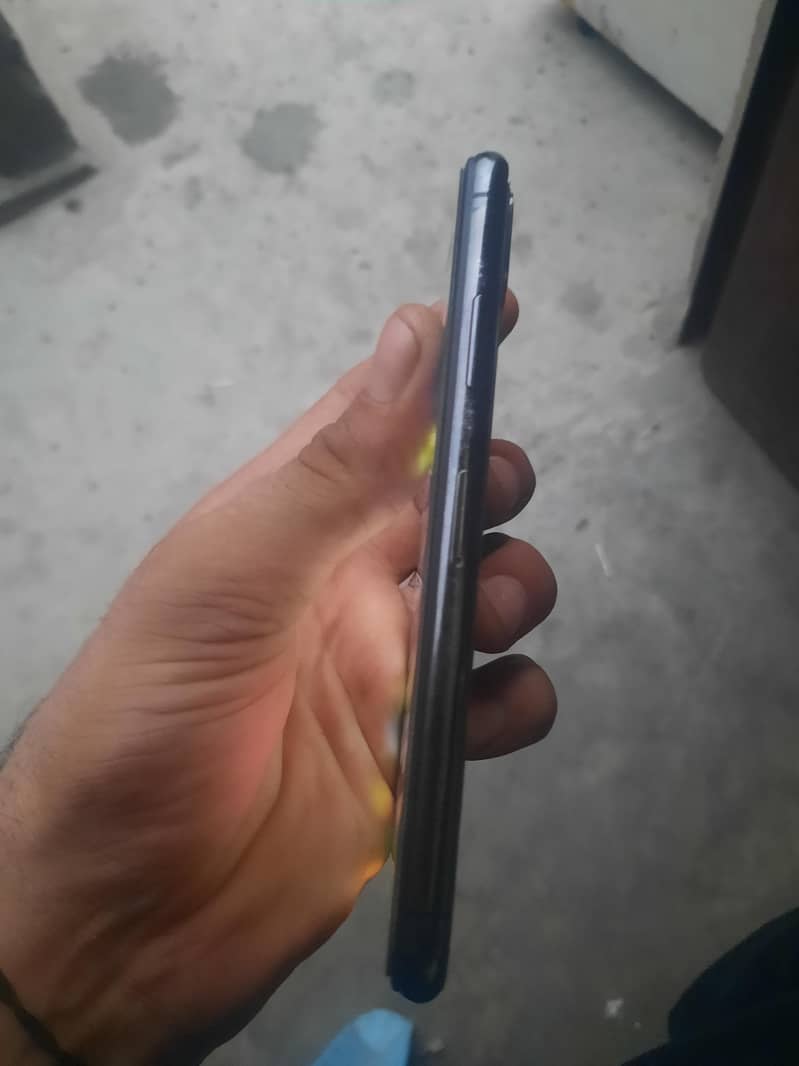 Apple iPhone X 2
