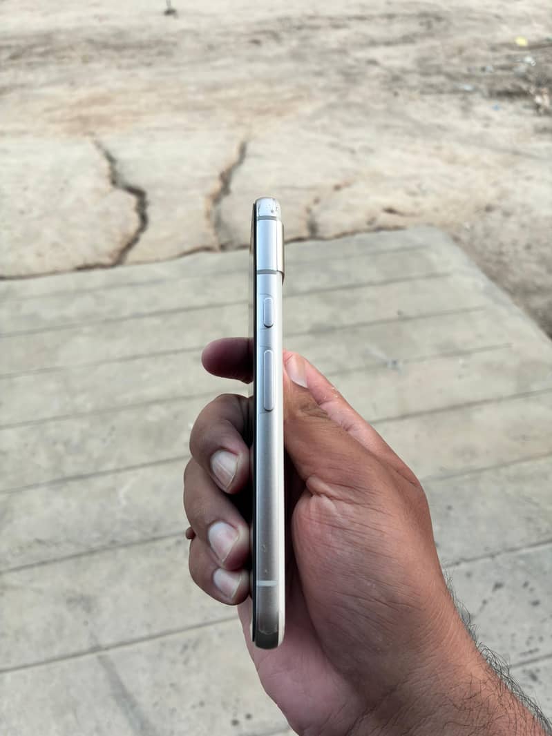 Google Pixel 8a 1