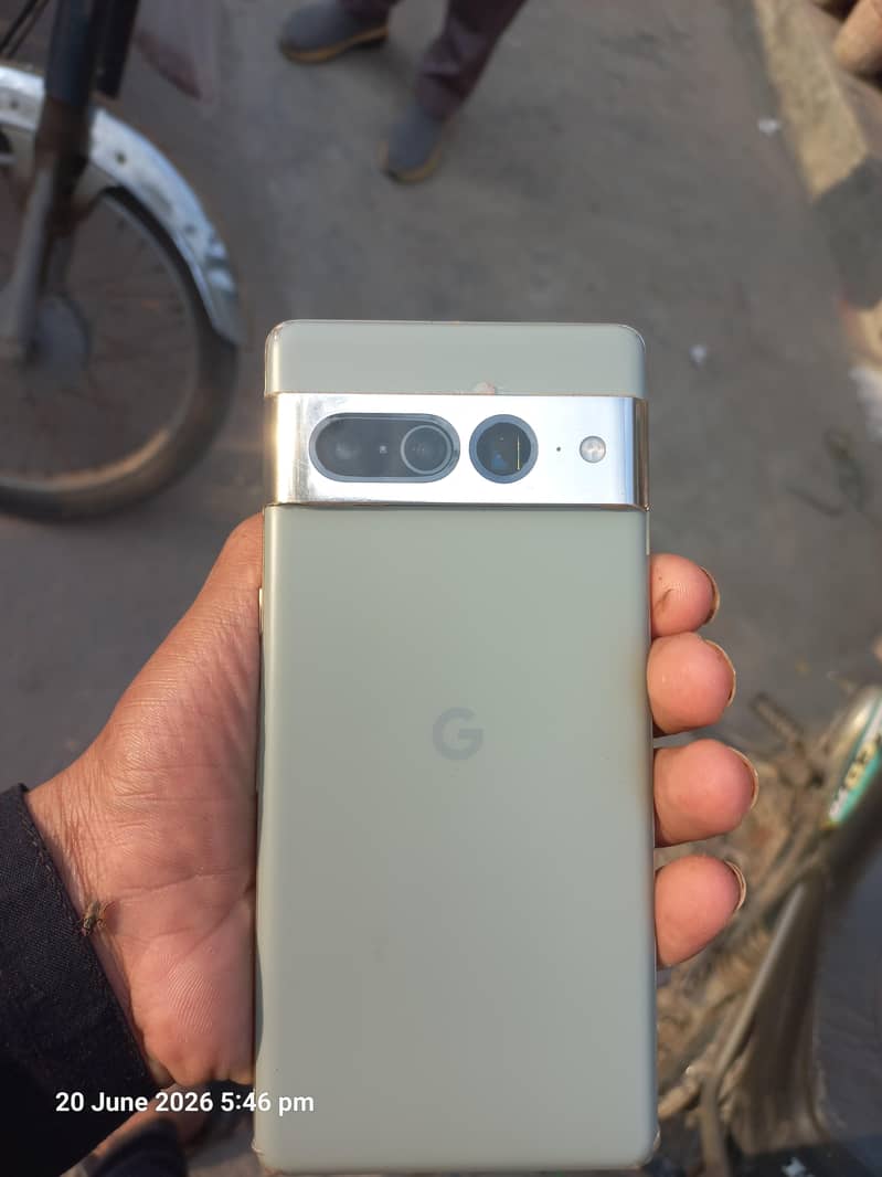 Google Pixel 7 Pro 6