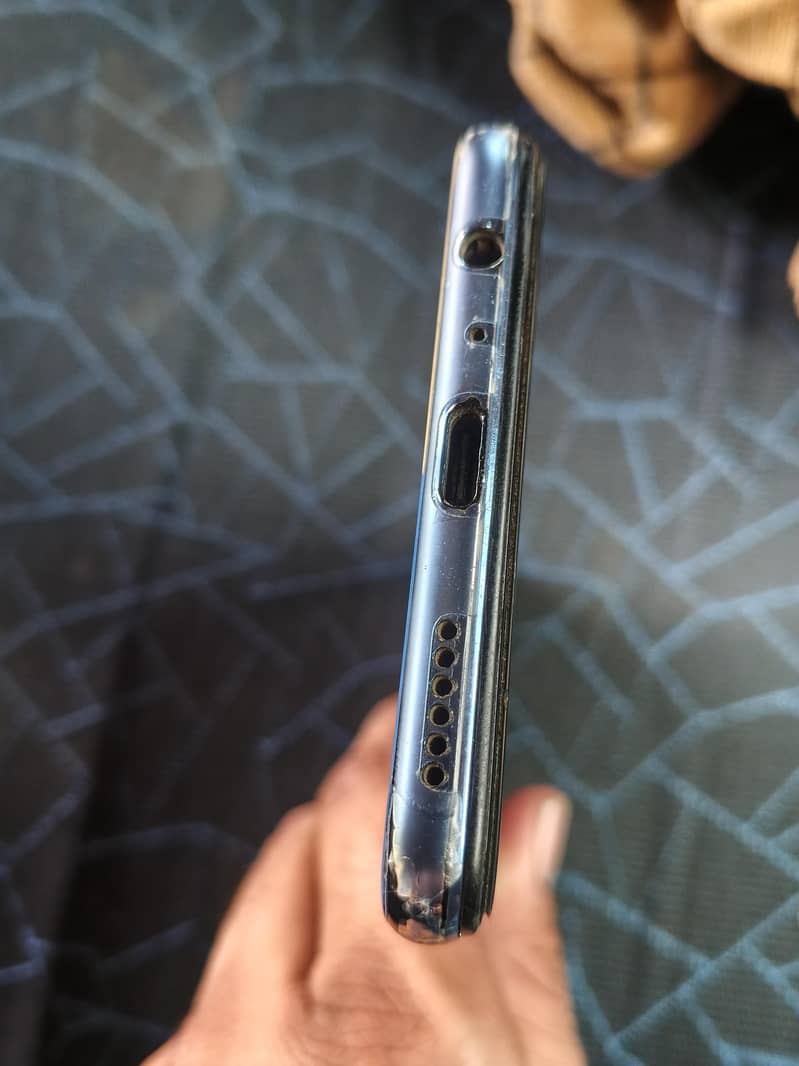 Vivo V21e 4