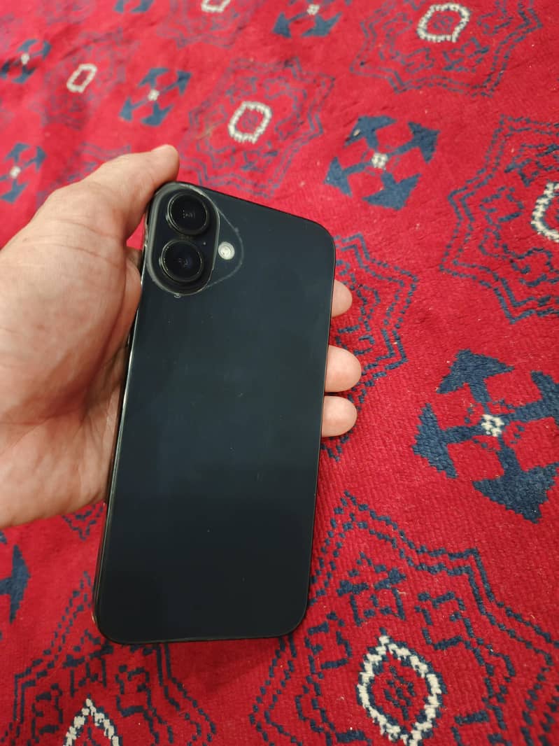 Apple iPhone 16 Plus 0