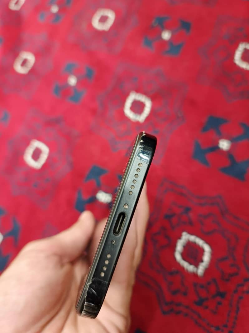 Apple iPhone 16 Plus 5