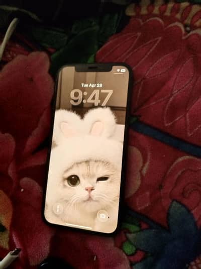 Apple iPhone 12