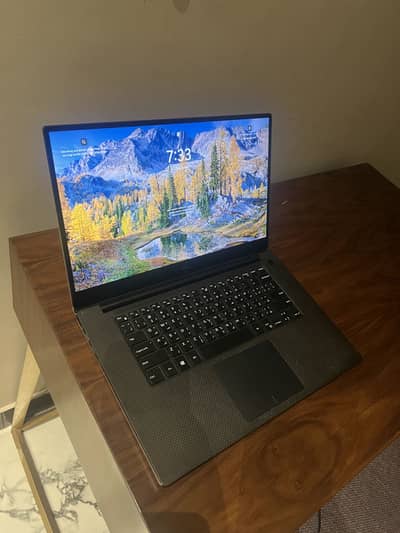 Dell XPS 15 Premium Laptop-Core i7-8750H-1050TI-32GB DDR4-1TB SSD