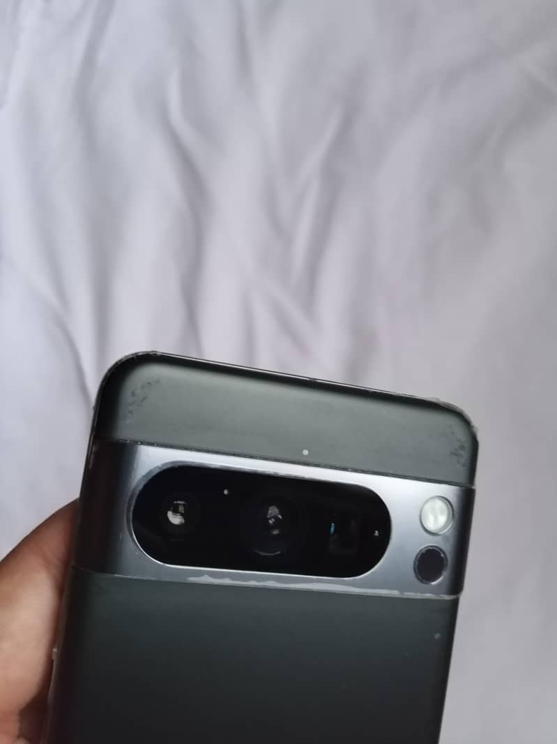 Google Pixel 8 Pro 2