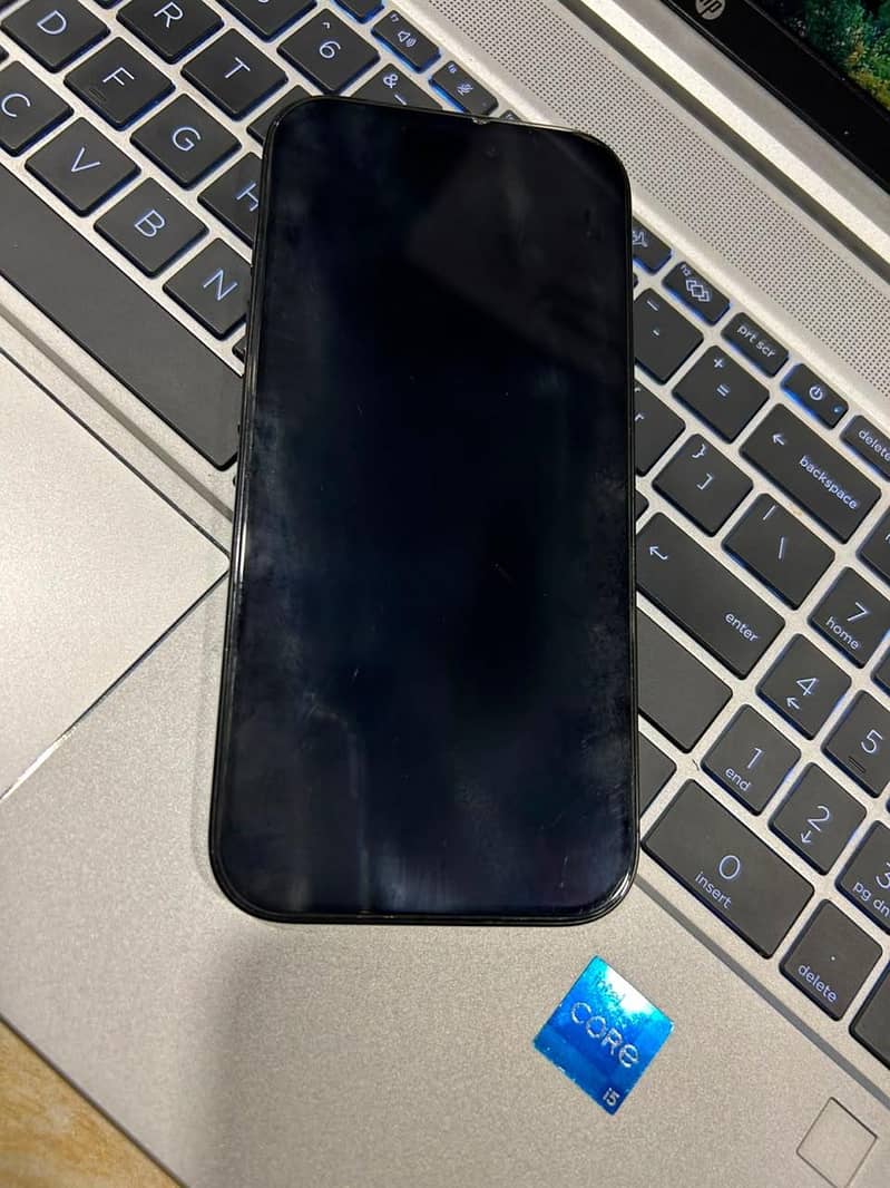 Apple iPhone 16 Pro 3