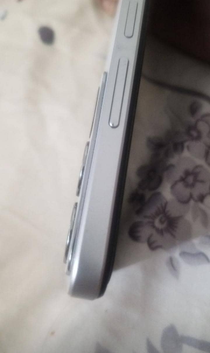 Realme C71 1