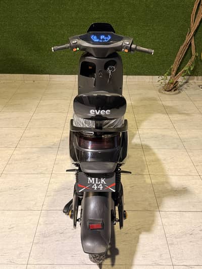 Evee Mito+
