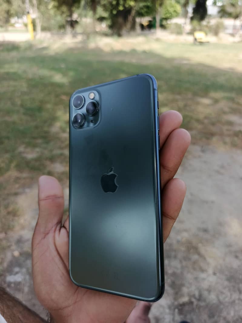 Apple iPhone 11 Pro Max 0