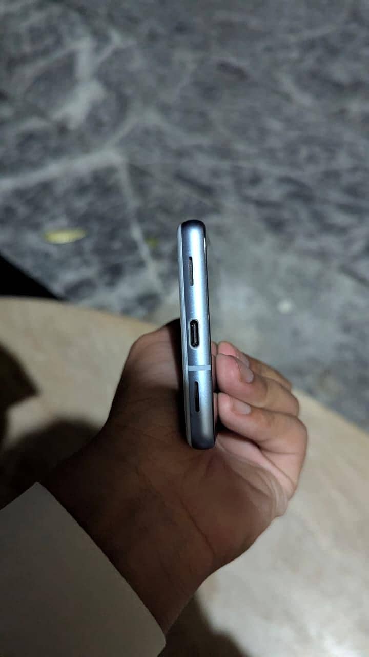 Google Pixel 7a 3