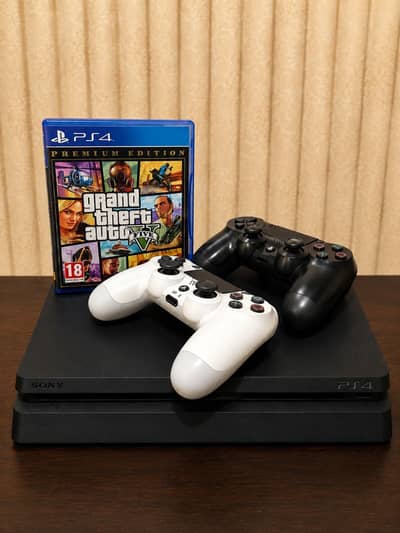 PS4 Slim 500 GB + 2 controllers + GTA V