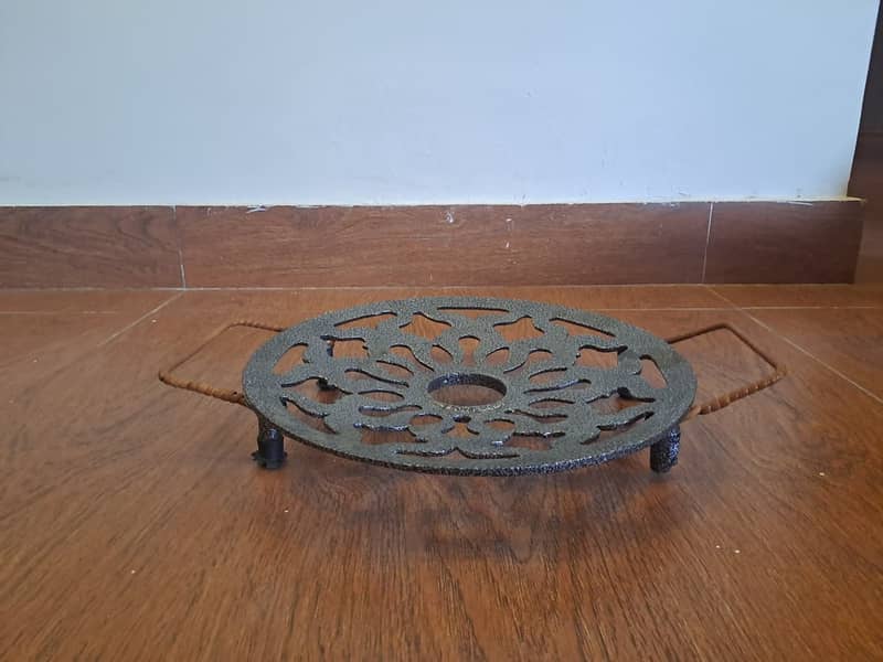 Serving Dish Holders/Stands 1