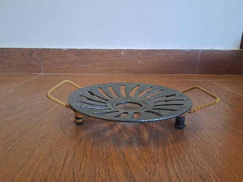 Serving Dish Holders/Stands 3