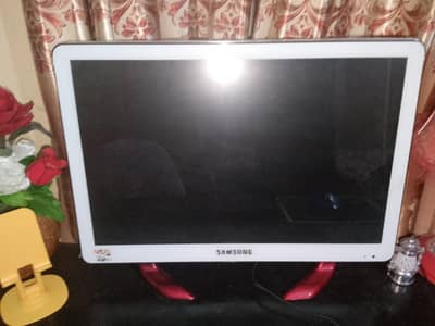 Gaming screen for sale only 7k