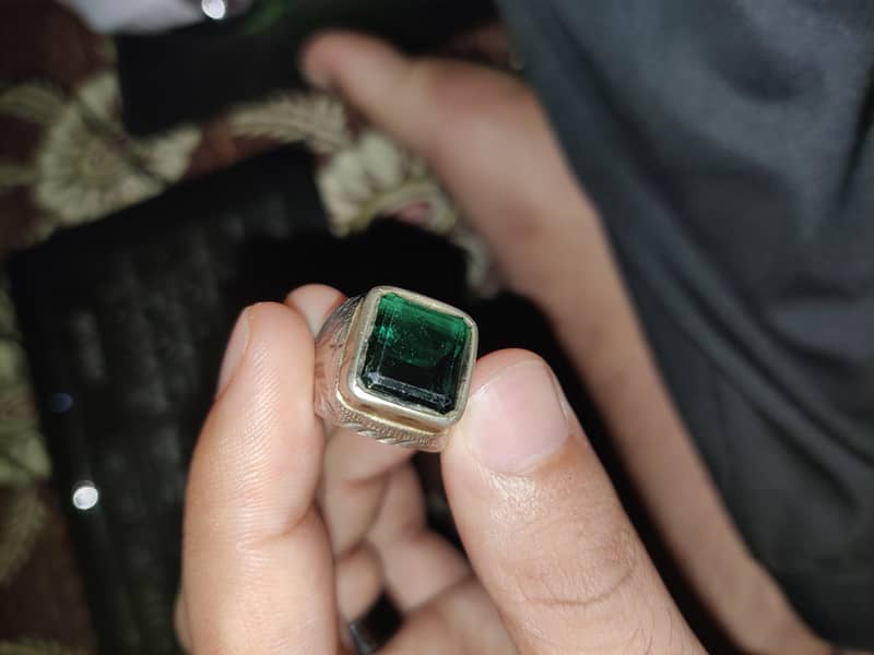 green emerald 0