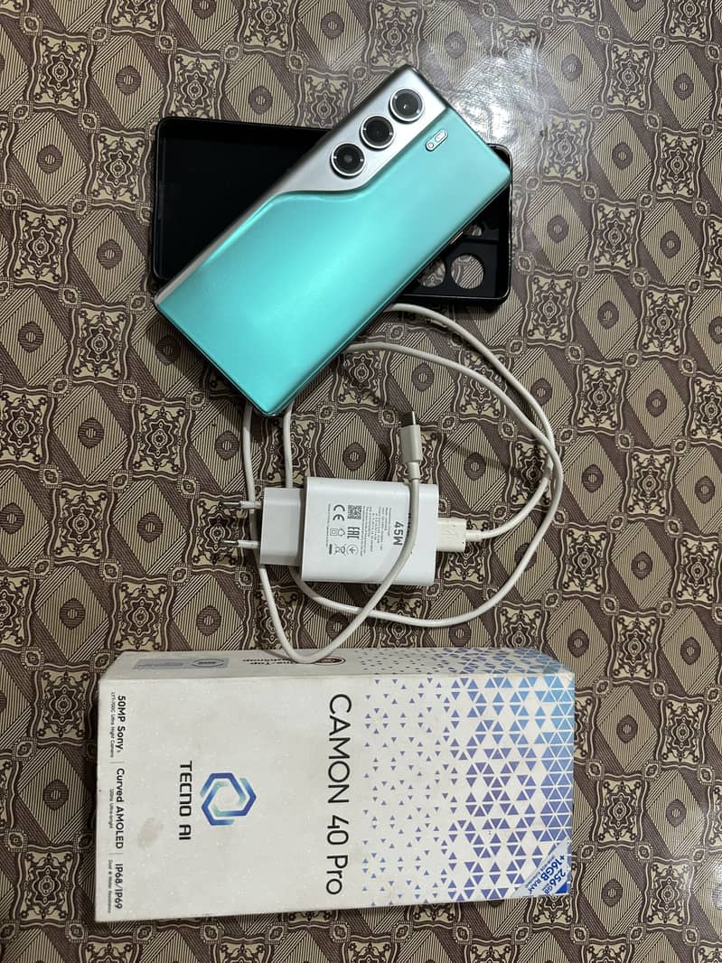 Tecno CAMON 40 Pro 3