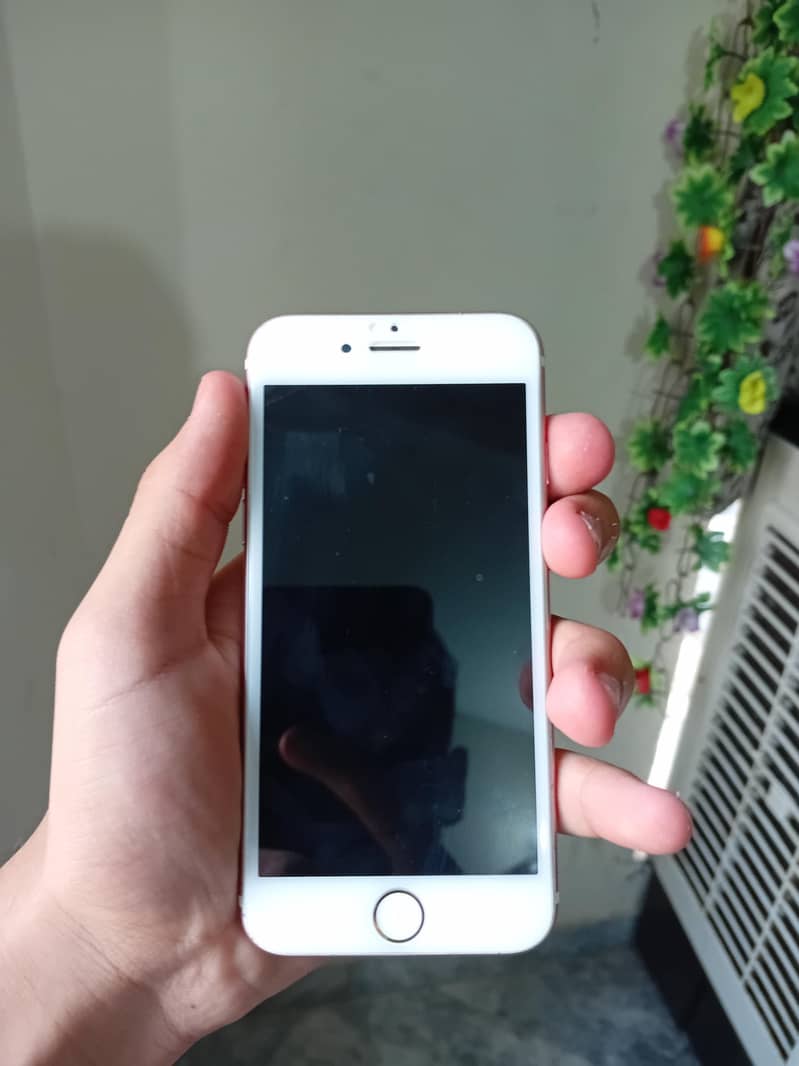 Apple iPhone 7 3