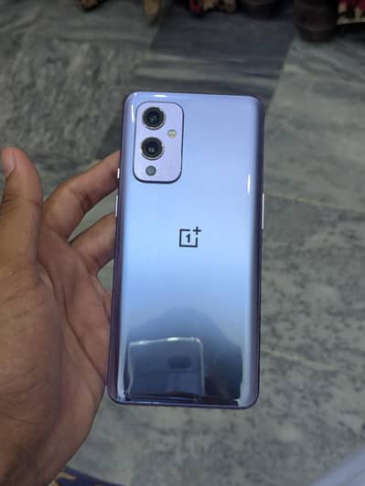 One Plus 9 8GB 128GB ( Exchange Possible)