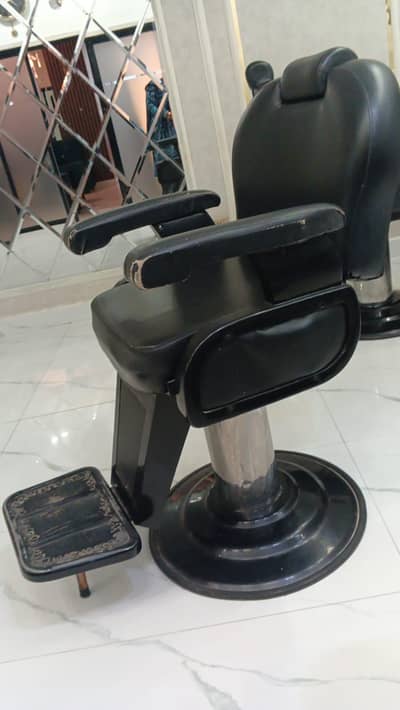 Makeup chairs