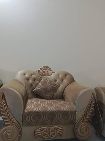 3 2 1 sofa set beautiful crown shape