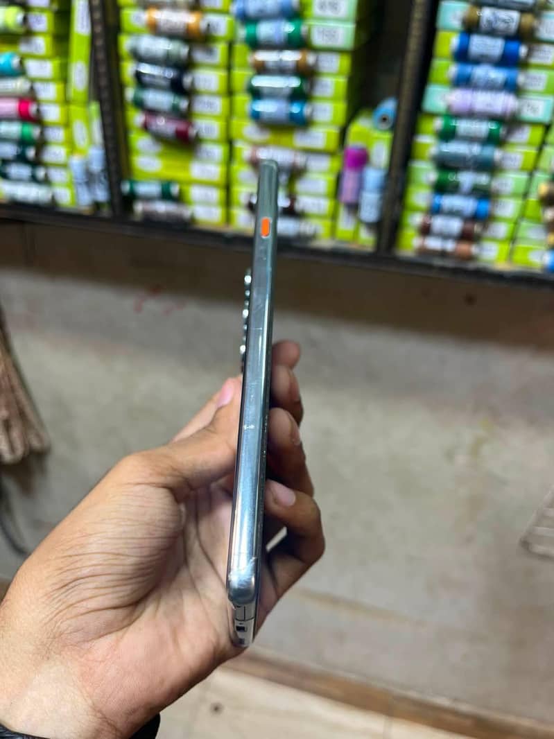 Tecno CAMON 40 0