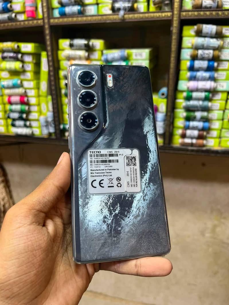 Tecno CAMON 40 2