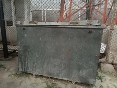 Trunk Used Sandooq extra hy issi Liye sale kr rahen hy