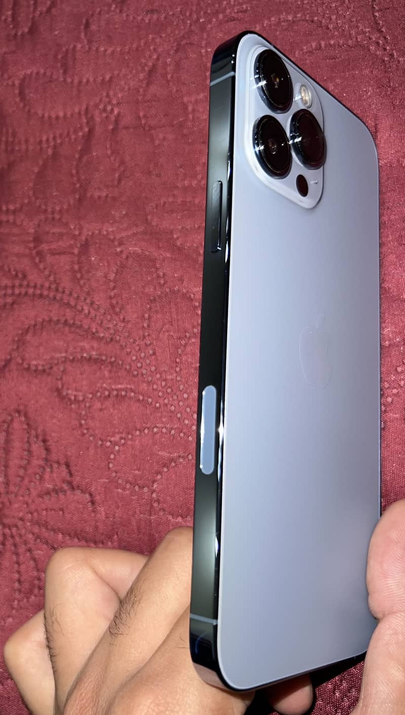 Apple iPhone 13 Pro Max 5