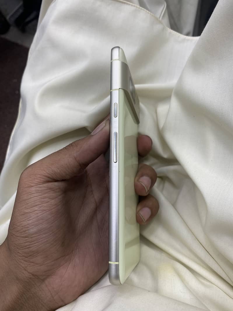 Google Pixel 7 3