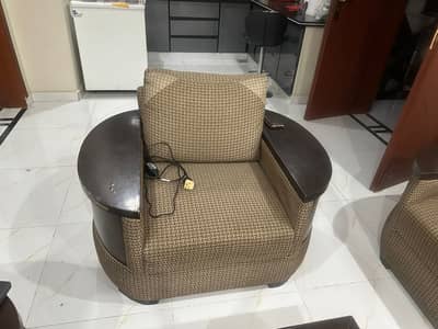 1,2,3 seater sofa set only used for 2 years