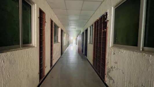D17/2 MVHS 2 bed with store corner flat available for sale