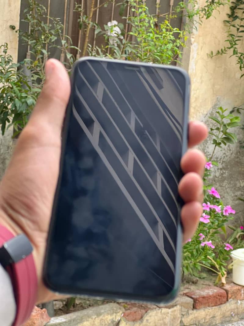 Iphone 11 pro max 2