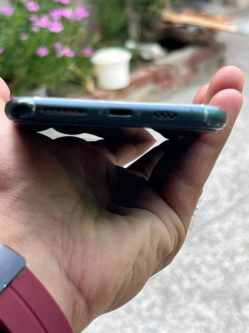 Iphone 11 pro max 4