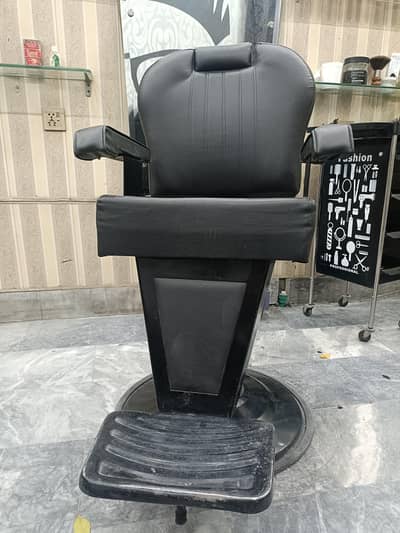 4 Saloon Chairs