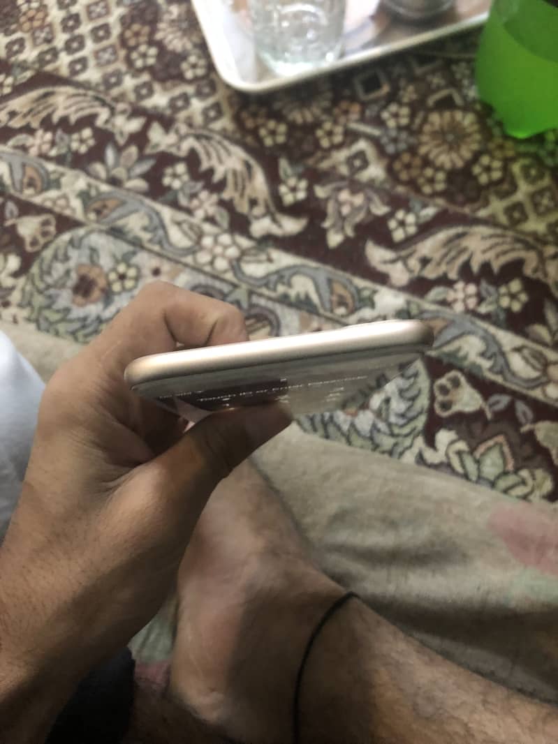 Apple iPhone 8 Plus 5