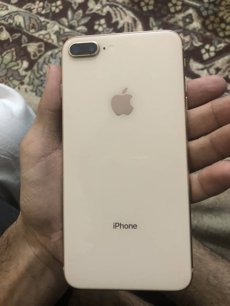 Apple iPhone 8 Plus 6
