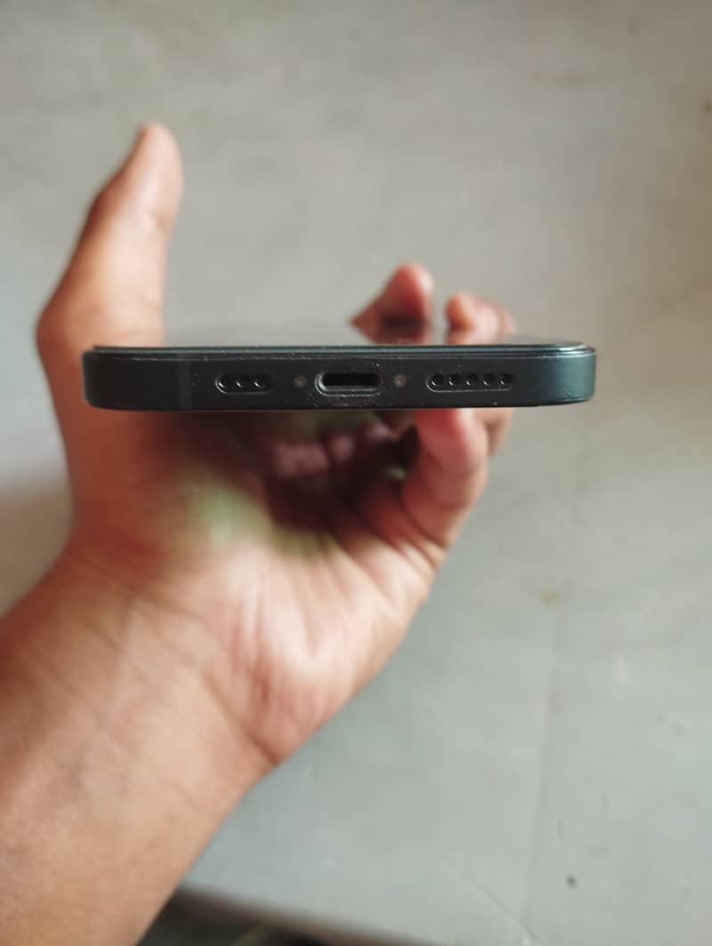 Apple iPhone 12 3