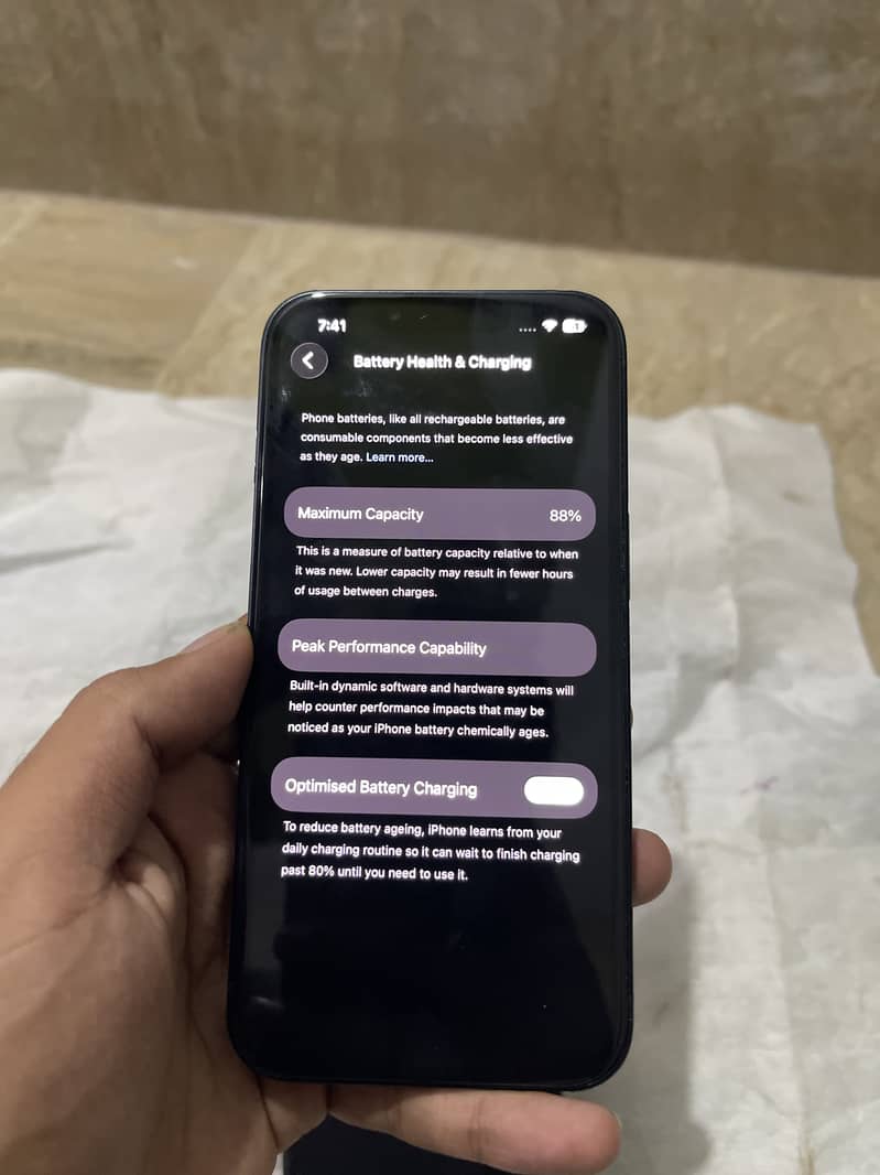 Apple iPhone 13 7