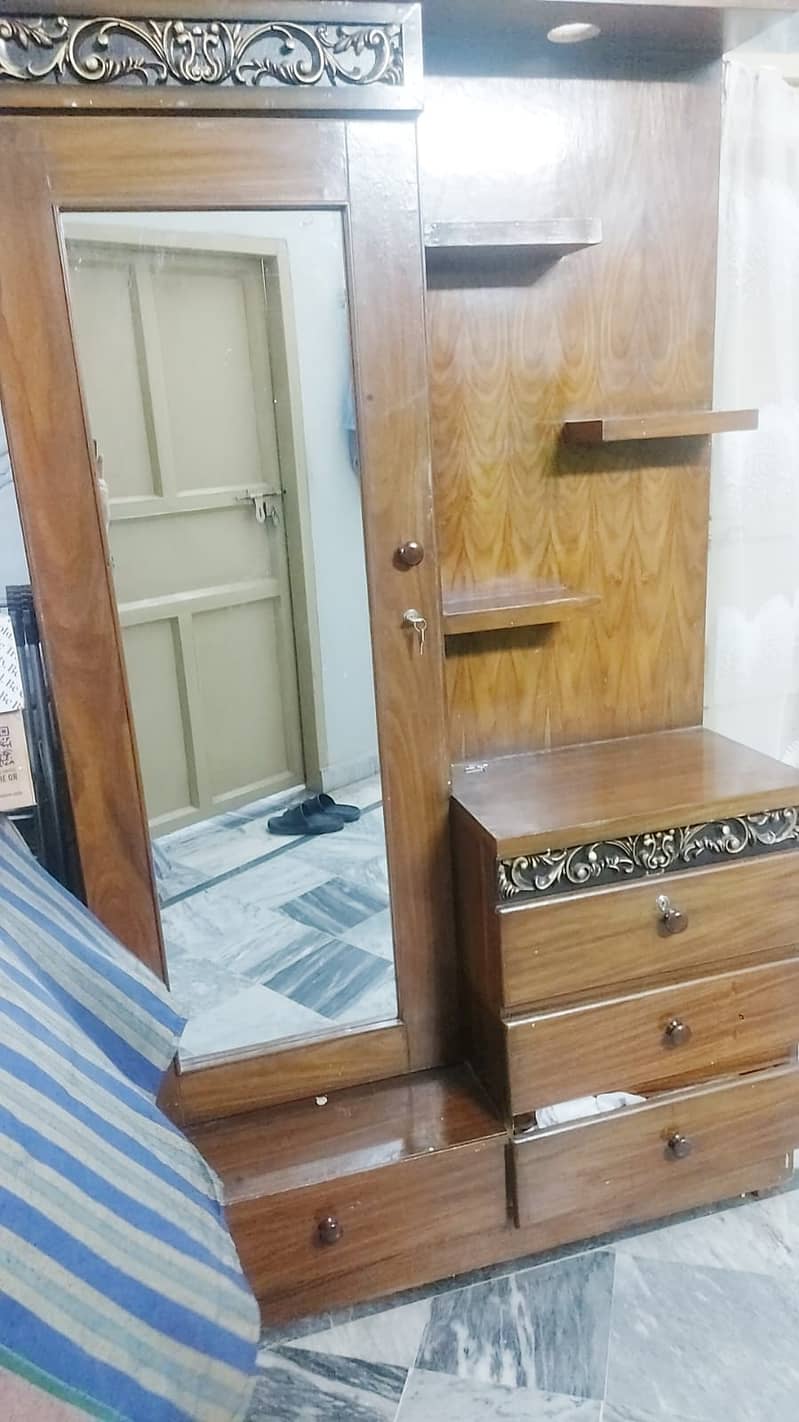 dressor and side table bed 0