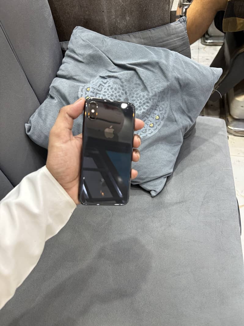 Apple iPhone X 0